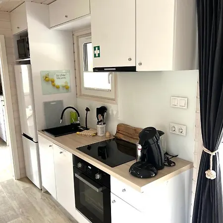 Dom wakacyjny Exklusives Rybak Mit Boxspringbetten Direkt Am Steinhuder