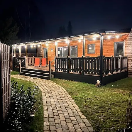 Exklusives Rybak Mit Boxspringbetten Direkt Am Steinhuder Nyaraló *